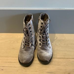 Children’s place velvet boots